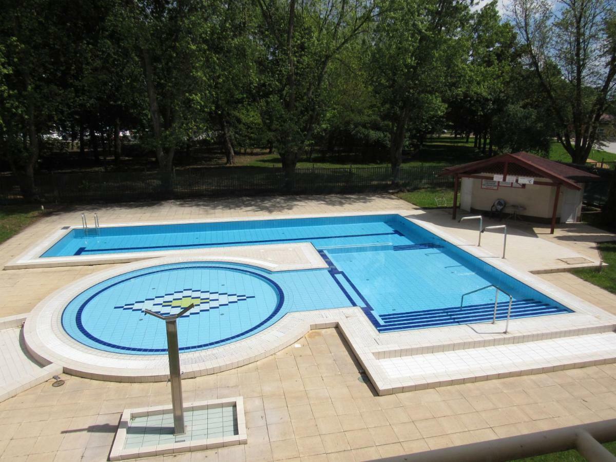 Hajdúszoboszló Carpe Diem Apartment מראה חיצוני תמונה